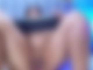 Live cam show with Rachele-x - Curvy Middle Aged on Camiplay Live