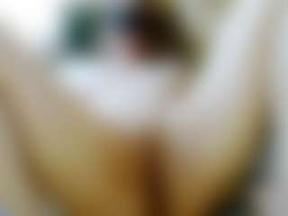 Live cam show with SquirtyMayaGold - Gape on CamClone