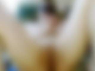 Live cam show with SquirtyMayaGold - Gape on Hubzter Live