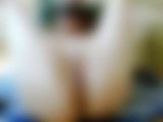 Live cam show with SquirtyMayaGold - Gape on madthumbs
