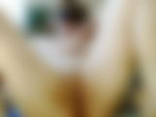 SquirtyMayaGold's Live Sex Cam Show