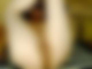 Live cam show with SquirtyMayaGold - Gape on Milfs Live