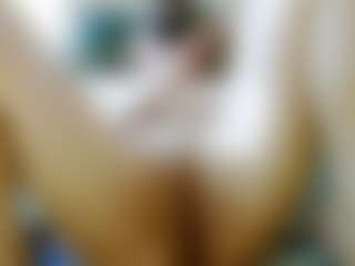Live cam show with SquirtyMayaGold - Gape on Milf Play
