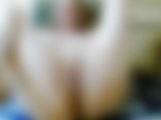 Live cam show with SquirtyMayaGold - Gape on Camiplay Live