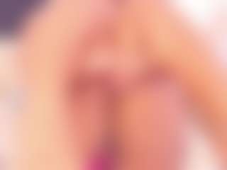 Live cam show with Sofia - Shaved Pussy on Hubzter Live