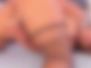 Live cam show with Sofia - Brown Eyes Black on Cam Slut