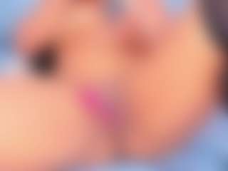 Live cam show with Sofia - Shaved Pussy Teen (18+) on SmokeAndPoke
