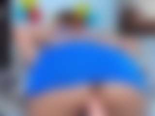 AIDAWILLIAM's Live Sex Cam Show