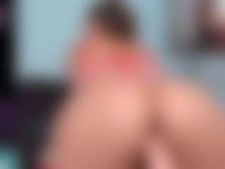 AIDAWILLIAM's Live Sex Cam Show