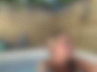 backitupwrennd's Live Sex Cam Show