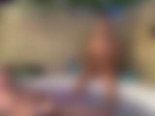 backitupwrennd's Live Sex Cam Show