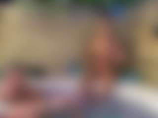 backitupwrennd's Live Sex Cam Show