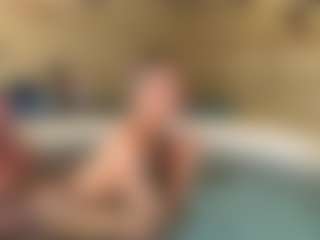 backitupwrennd's Live Sex Cam Show