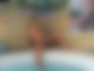 backitupwrennd's Live Sex Cam Show