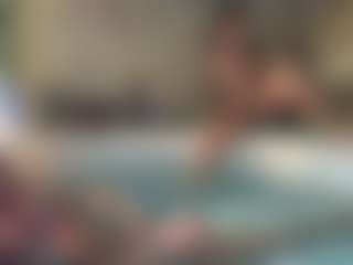 Live cam show with backitupwrennd - Twerk on CamwithHer