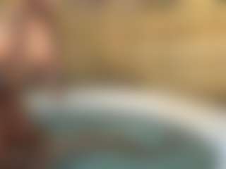 backitupwrennd's Live Sex Cam Show