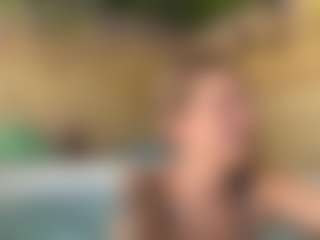 backitupwrennd's Live Sex Cam Show
