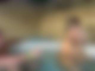 backitupwrennd's Live Sex Cam Show