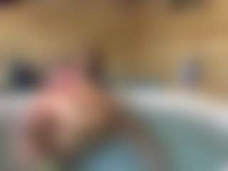 backitupwrennd's Live Sex Cam Show