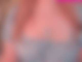 Live cam show with kira-m - Green Eyes on Milf Play