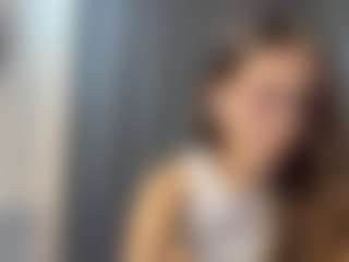Live cam show with LoraGorgeous - Green Eyes on Camsoda