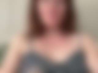naughty-rosie MILF webcam performer live streaming