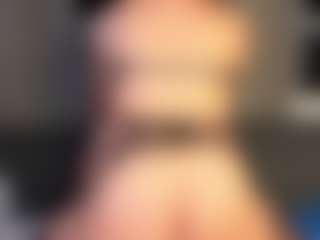 Live cam show with Samantha - Sexy on Mixed Magazine Live