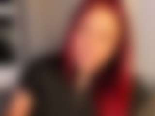 Live cam show with Samantha - Red Hair on Livezox