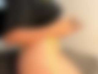 Live cam show with Samantha - Facial on Camsoda