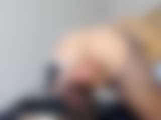 Live cam show with bibijolie - Blonde Hair on Mixed Magazine Live