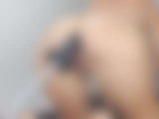 Live cam show with bibijolie - Brown Eyes Blonde Hair on Gym Cam Girls