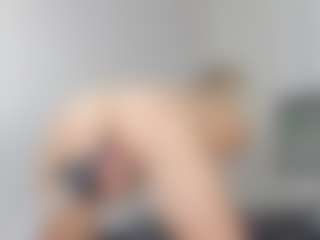 Live cam show with bibijolie - Blonde Hair on milfzrlive.com