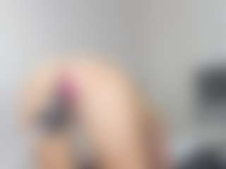 Live cam show with bibijolie - Blonde Hair on Mixed Magazine Live