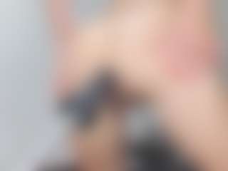 Live cam show with bibijolie - Bedroom on AdultVida.com