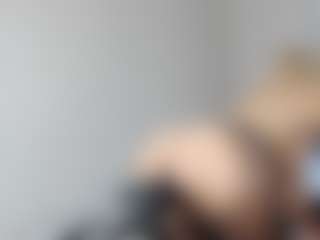 Live cam show with bibijolie - Skinny on Streamer API