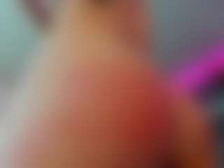 Live cam show with mady-madison - Submissive on crypto-cams