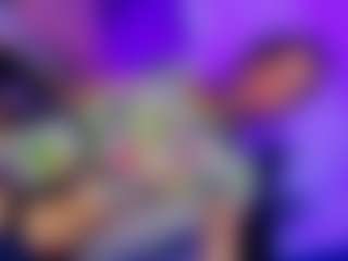 Live cam show with MiikaelaOrtiz - White on Streamer API | colombia