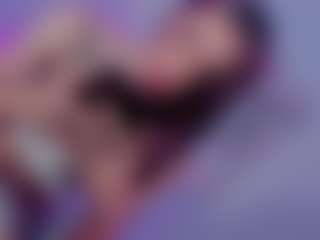 Live cam show with MiikaelaOrtiz - Spank on Camsoda