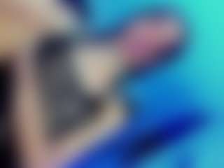 Live cam show with Rue - Brown Eyes on Sweet Sext