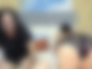 Live cam show with Mili-evans - Shaved Pussy on Livezox