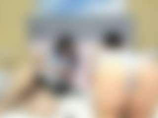 Live cam show with Mili-evans - Flashing on xblisslive.com