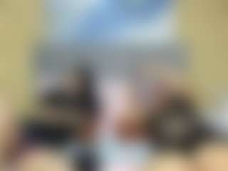 Live cam show with Mili-evans - Spank on CamwithHer