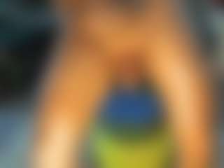 Live cam show with sideshowcan - Outside on Camsoda