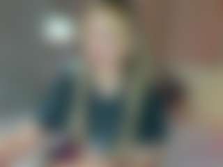 Live cam show with Valerie - Moaning on googirlz
