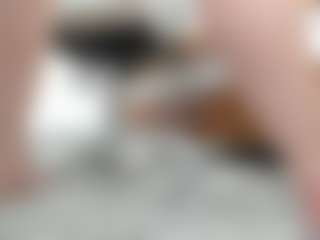 Live cam show with Valerie - Moaning on fuck-show.com