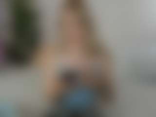 Live cam show with Valerie - Busty on CSO-WL