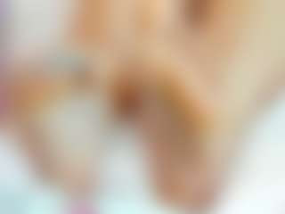 Live cam show with Valerie - Moaning on Instabang