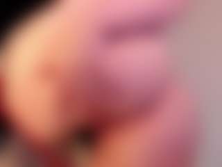 Lana likes bananas's Live Sex Cam Show