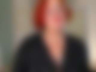 Live cam show with Lana likes bananas - Public Red Hair on makecum.org