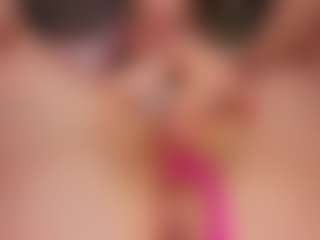 Live cam show with Luna - Small Tits on sexylive.show